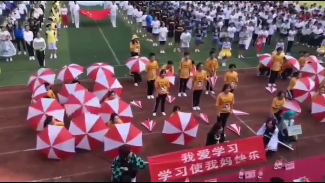中學生運動會喊口號:我愛學習 學習使我媽快樂