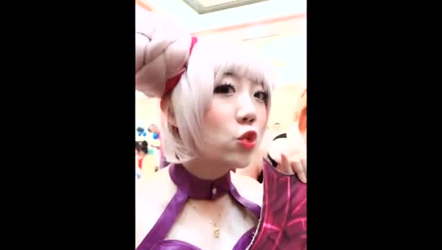 王者荣耀神级美女商场内COS小乔，玩家：目测双灯36D免费观看