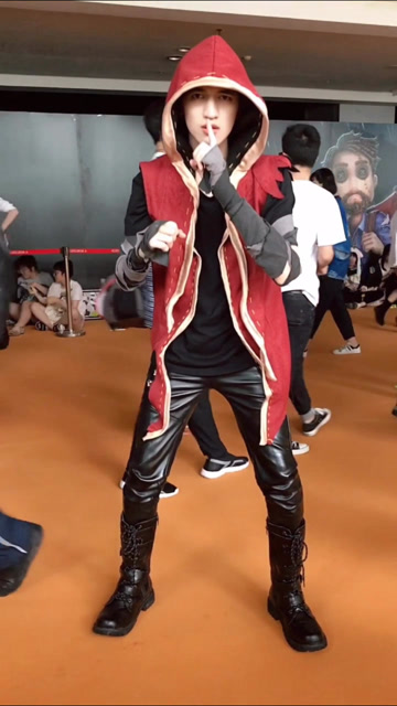 这个佣兵小哥哥还是蛮帅的嘛免费观看