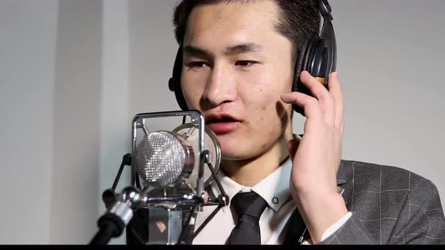 青海版《成都》翻唱歌手-石辉贤 来自青海人