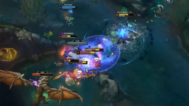 LOL：安妮闪现大招晕住五人，鳄鱼高兴地Q都放歪了，网友：可惜免费观看