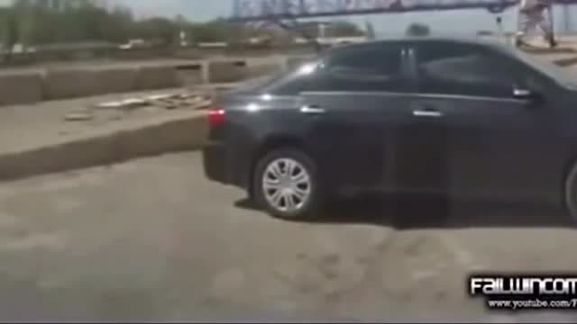 機械知識：吊車司機技術不行害死人啊，一次事故動輒幾百萬的損失！ (256播放)