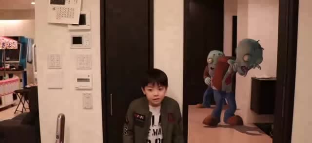 植物大战僵尸：病殃殃的僵尸！免费观看