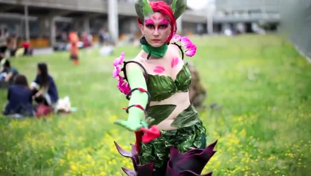 英雄联盟Cosplay最肉版，你猜他们出了哪些装备免费观看