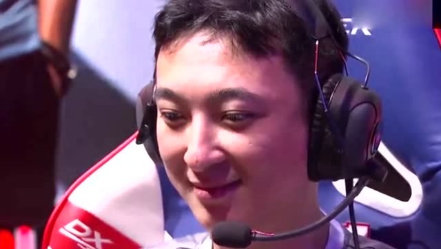 王思聪职业电竞首秀：紧张，没睡好觉免费观看
