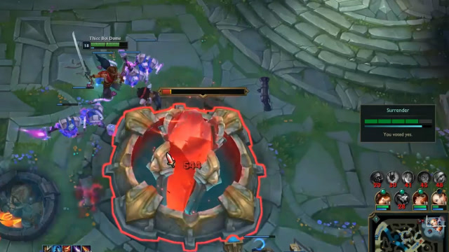 LOL：快拆掉水晶的时候点投降，网友：玩的是心跳，要的是刺激免费观看