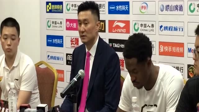 杜鋒賽後發佈會迴應郭士強 趙睿當時因爲看不到叢明晨所以沒有保護