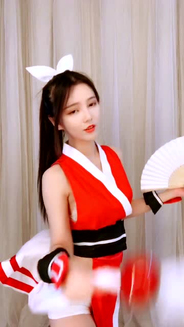 今天交了个男朋友，变身不知火舞出来蹦迪嗨一下！免费观看