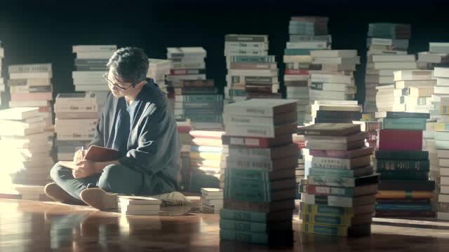 《龙族幻想》手游联合制作人江南宣传片免费观看