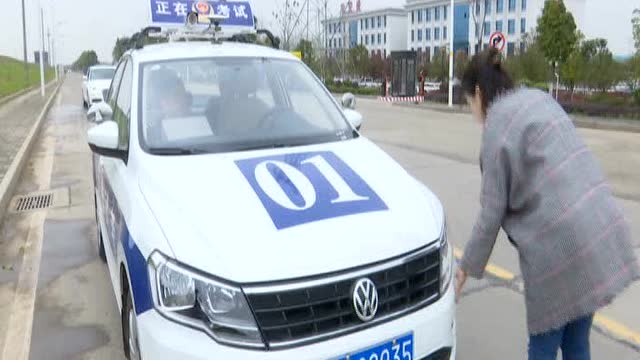 澧县驾驶人分考场科目三考试顺利开考
