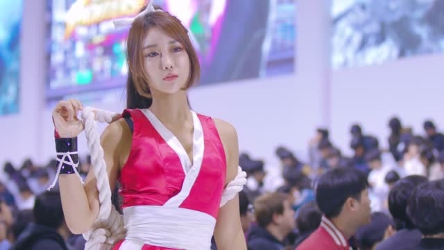 颜值版不知火舞，却遭网友种种吐槽免费观看