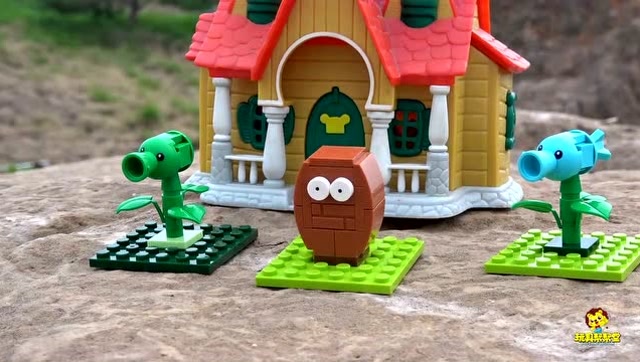 植物大战僵尸玩具：僵尸又来了，坚果要挺住呀！免费观看