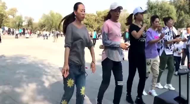 当下最流行的鬼步舞舞曲-鬼步舞教学基础舞步