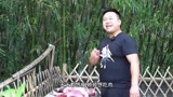 阿米来家做客,炊二锅做"叫花羊腿"招待,配上阿米的羊杂汤真过瘾