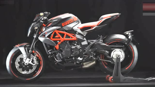 最新款的奥古斯塔brutale 800 rr,重机车中的狠角色