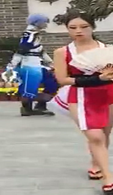 这是不是王者荣耀里的不知火舞？那剩下的几个美女又是谁？免费观看