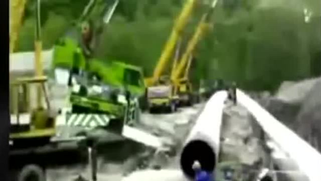 外國(guó)吊車司機(jī)愚蠢操作事故 吊車失誤視頻 吊車違規(guī)作業(yè)事故合集 (162播放)