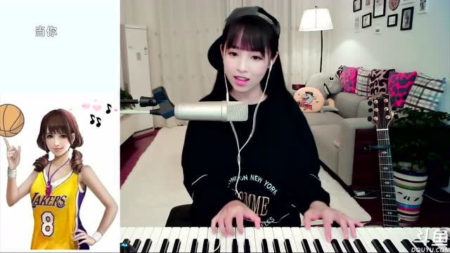 小婧直播唱歌：当你、简单浪漫免费观看