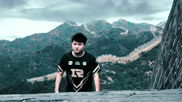 多力多滋·英雄志：Uzi的七年沉淀和成长免费观看