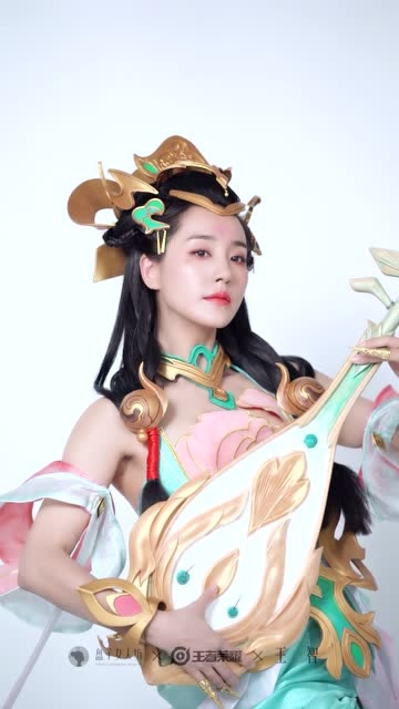 袁华，快来和秋雅的扮演者王智小姐姐一起开黑呀~免费观看