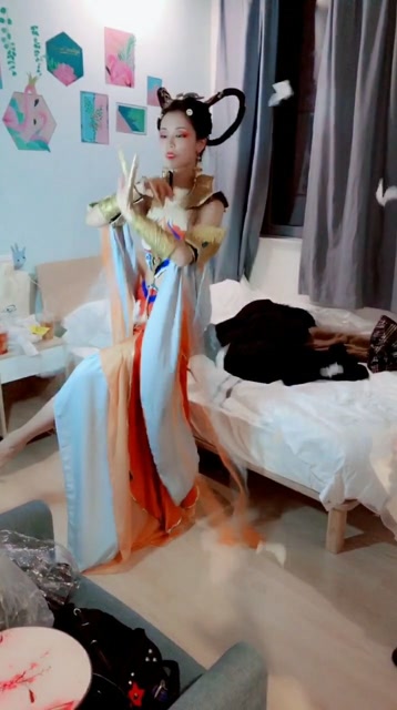 这么晚了还不睡，我在修仙，你却在打游戏！免费观看