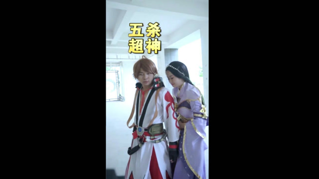 真人版王者荣耀：紫霞被围殴，危机时刻李白跑出来不救他还弄发型免费观看