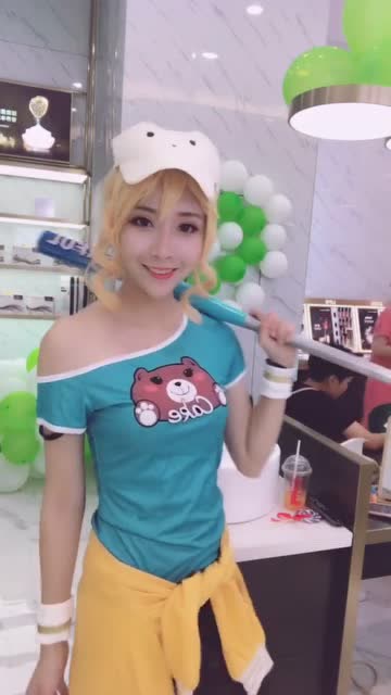 王者荣耀：看一下就心动的花木兰cospaly免费观看