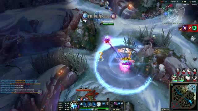 LOL冰鸟残血操作，拿下满伤害的三杀，对面简直就要疯了！免费观看