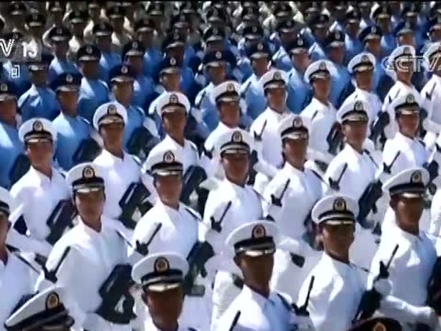 閱兵訓練場的故事 院校科研方隊:高學歷的人才方陣