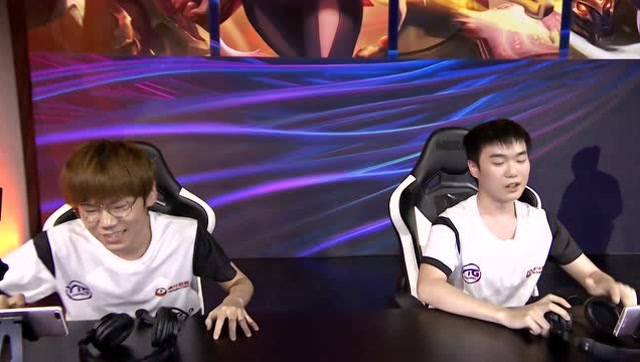 《我来Carry》第三季——横刀立马 路西法关羽华容道截击QGhappy免费观看