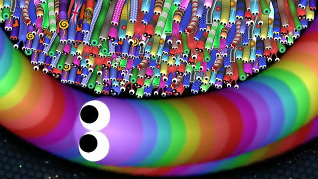 蛇蛇大作战：十万米大蛇王呼啸而来！见谁撞谁好吓人！免费观看