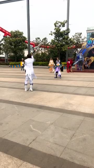 真人版的程咬金和赵云，和游戏看起来差别有点大免费观看