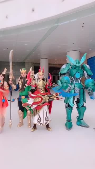 出来吃东西，都说随便穿穿，结果就我最实在免费观看