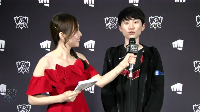 [赛后采访]Doinb：第一天太紧张！今天小天发挥很猛免费观看