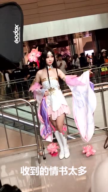 王者荣耀：真人版貂蝉 大乔比游戏里更迷人免费观看