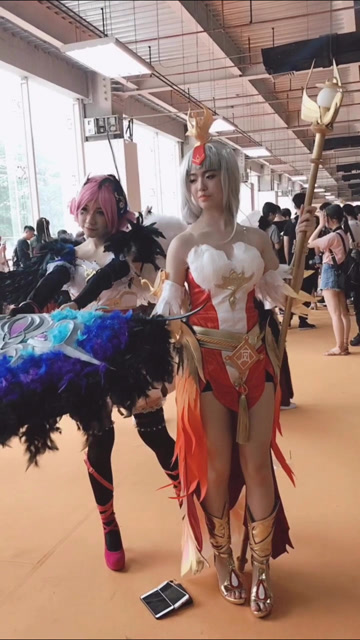 可爱的小乔和王昭君免费观看