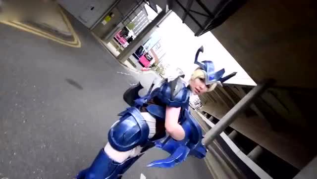 LOL之Cosplay现场，国外的女版阿狸美到不能呼吸免费观看