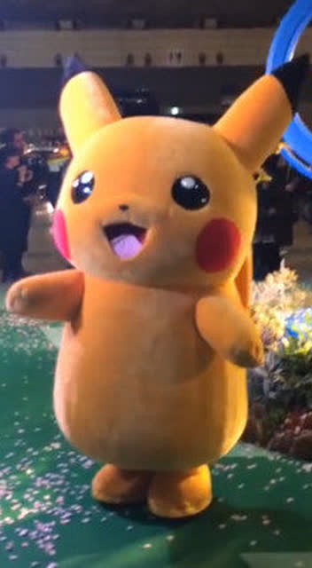 皮卡丘现身游戏展览会场 捕捉各种“萌系”动作免费观看