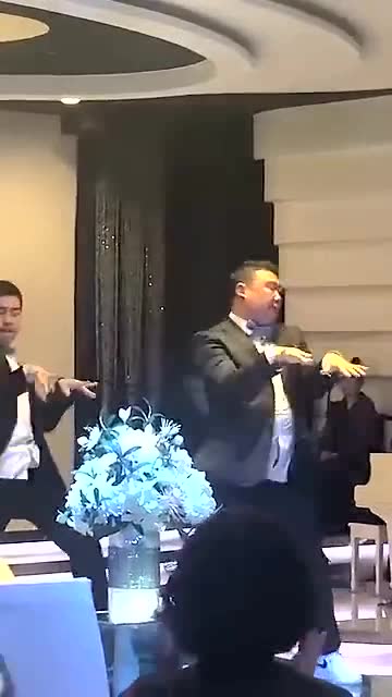 你倆讓伴娘怎麼辦