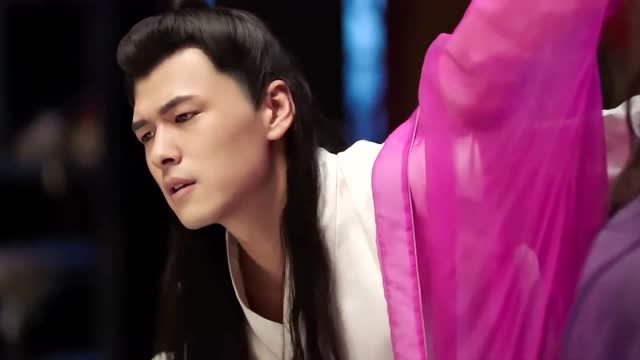 医妃难囚:纤云帮冥王经络推拿,谁料冥王还罚纤云去洗衣服