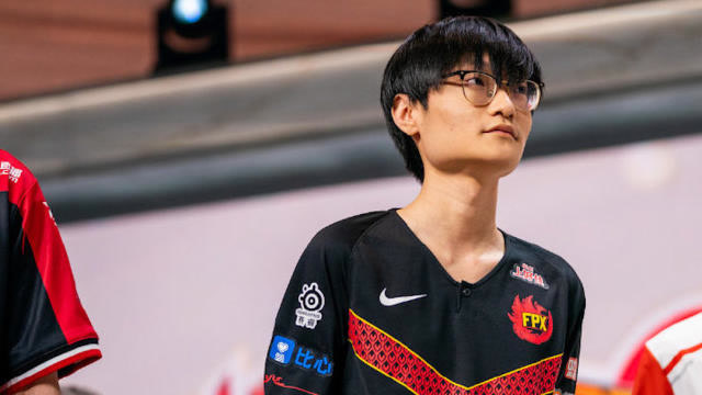 FPX战队打野高天亮当选2020“APEC VOF创变者”免费观看