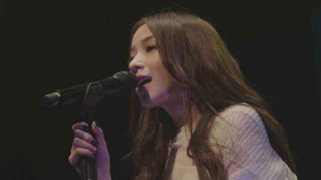 宅男女神周二珂甜美现场版告白气球