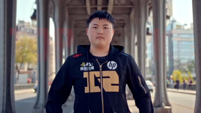 LOL：UZI职业生涯Top5，这些最精彩瞬间你都在吗？免费观看