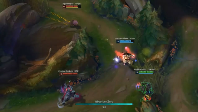 LOL奶妈：大哥，人我给你带来了，努努：好的，剩下的交给我免费观看