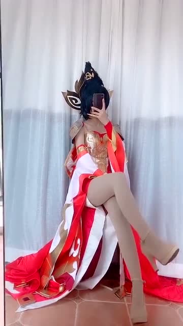 武则天cosplay，网友：小姐姐穿的这个鞋子ok吗？免费观看