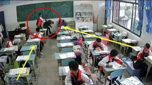 15歲中學生在教室用磚頭打傷老師頭!已被刑拘,稱不滿日常管理