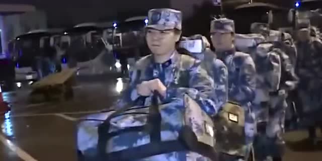 除夕夜,再出徵!抗擊疫情,軍隊在行動!