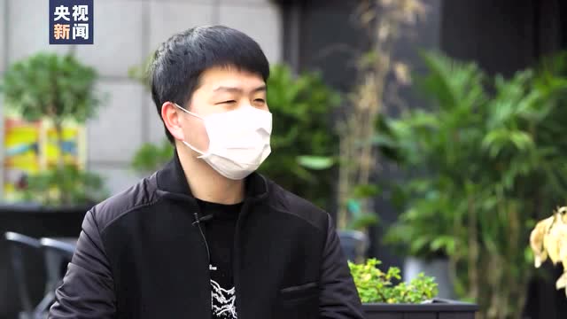 董倩對話新冠肺炎康復患者劉猛