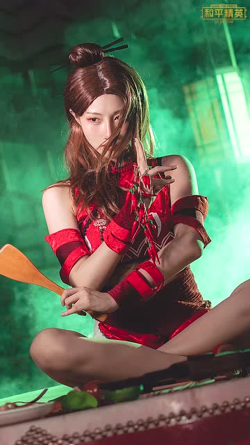 和平精英：火辣辣的如月灰小姐姐麻辣鲜香锅cos免费观看