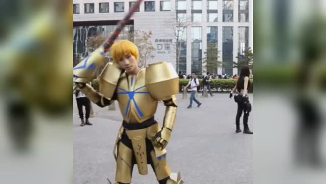 真人cos秀，德莱文表情亮了免费观看